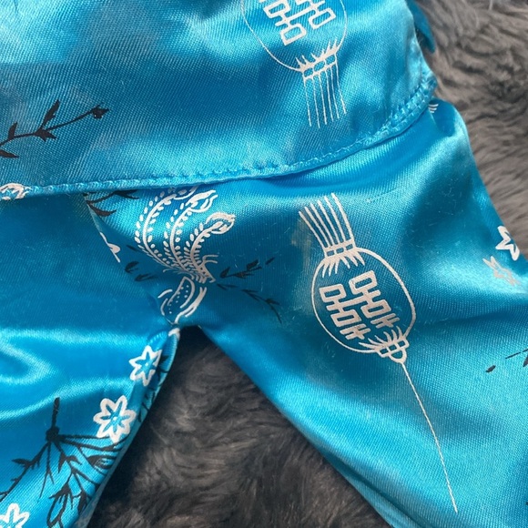 Vintage 1986 Asian Doll All Original
Very Rare Goodwell Blue Outfit
Cloth Body - Picture 14 of 16